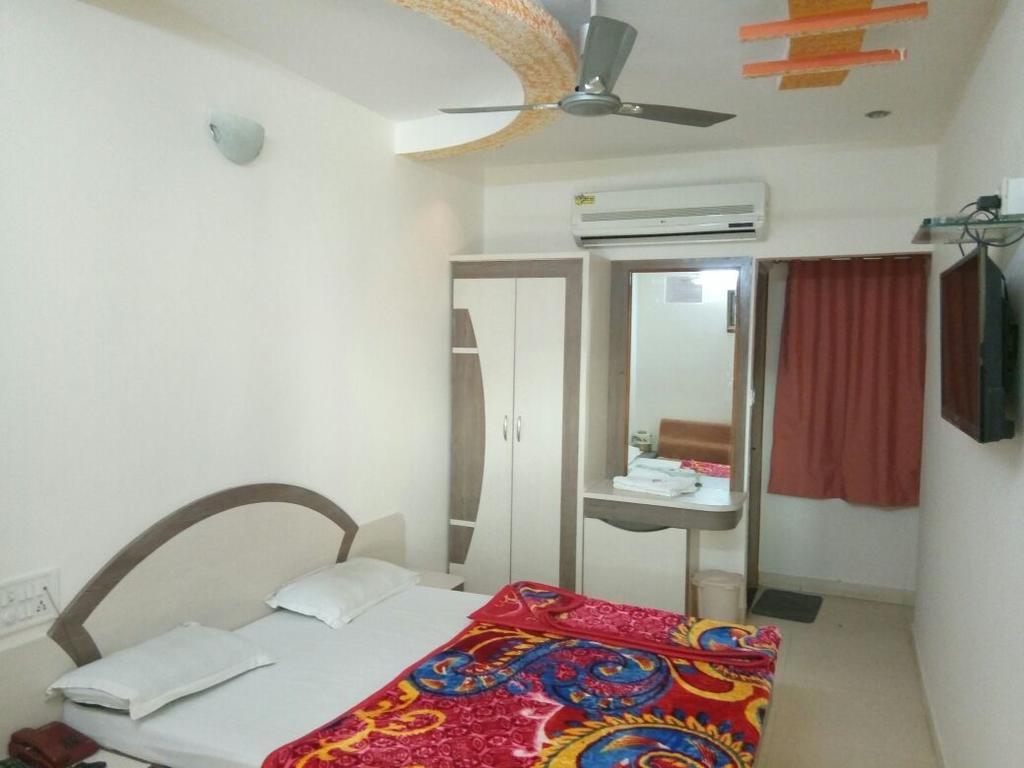 Hotel Sudarshan Nāthdwāra Exterior foto