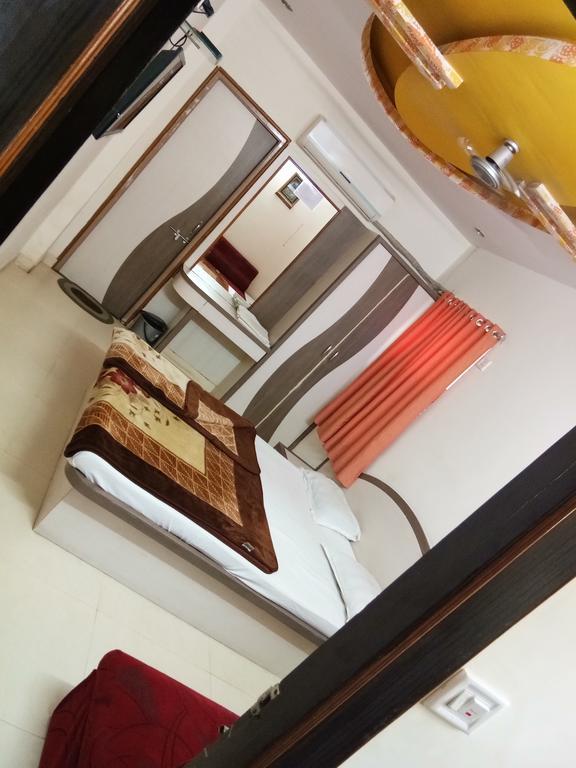 Hotel Sudarshan Nāthdwāra Exterior foto